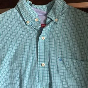 Men's casual long sleeve button down oxford shirt. Blue. Medium. Izod.